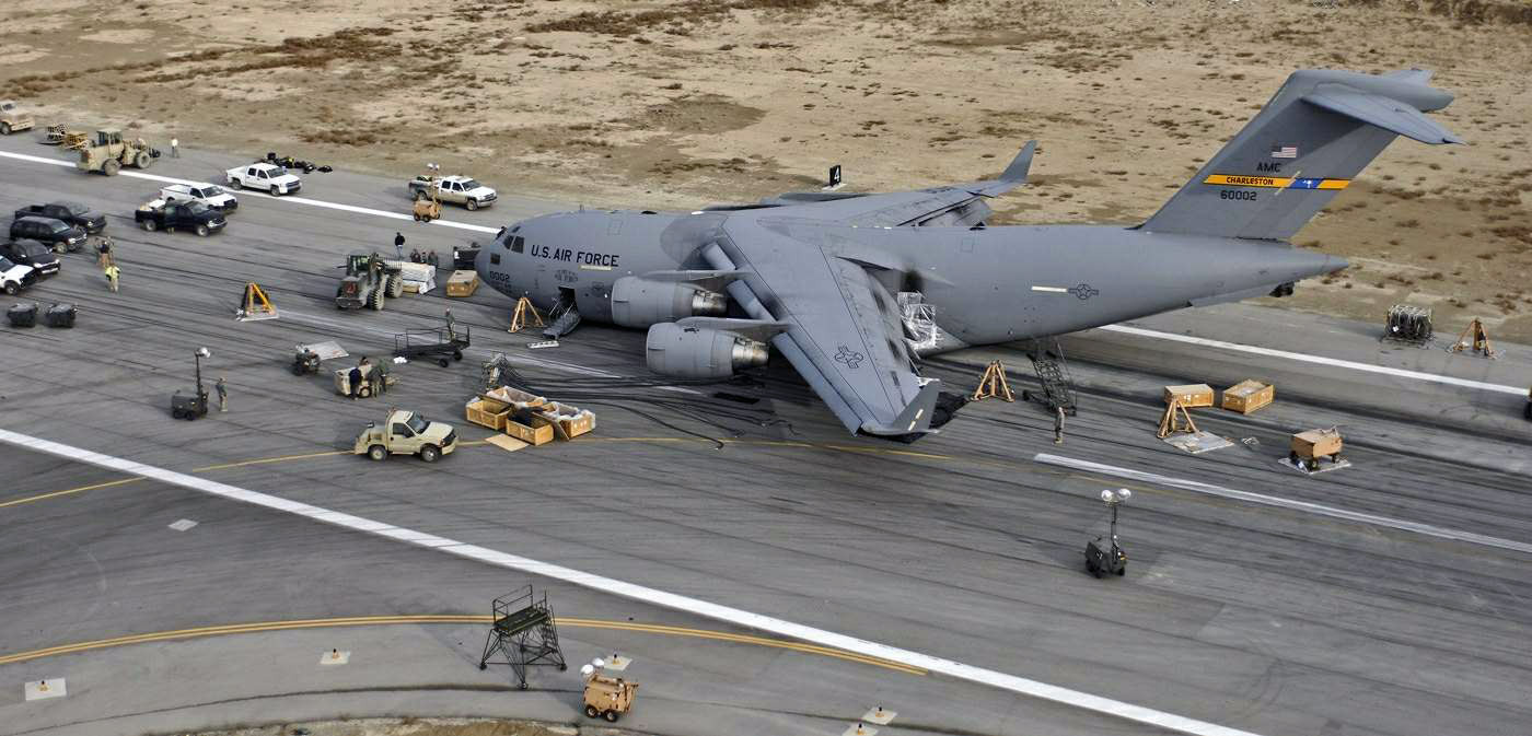 C17 - belly landing