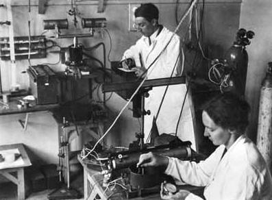 Frederick Joliot and Irene Joliot-Curie