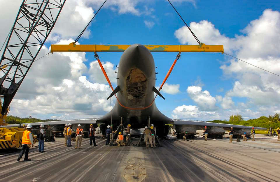 B1 Bomber wheels up landing 