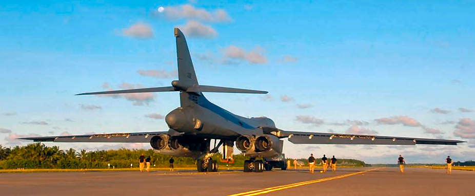 B1 Bomber wheels up landing