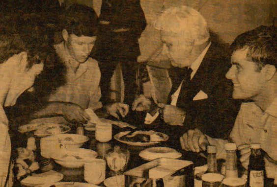 Justice Kerr at lunch in the Richmond Airmen's Mess